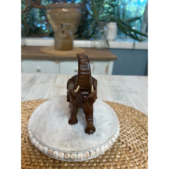 Vintage hand carved elephant‎ with tusks. - Picture 2 of 7